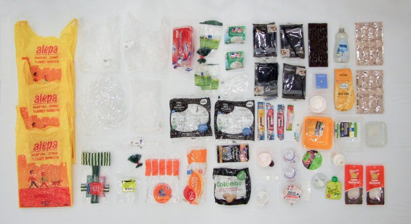 ヘルシンキのプロジェクトメンバーが1週間の生活で使用したプラスチックごみ