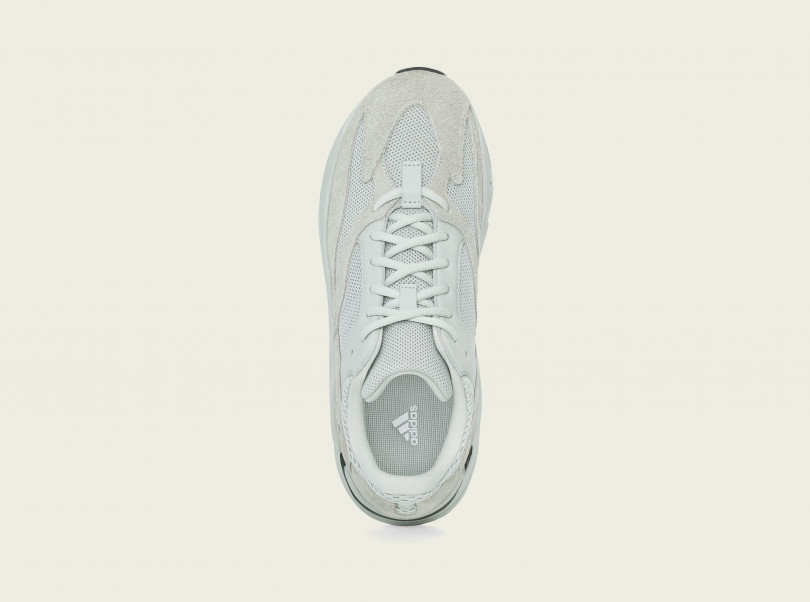 「YEEZY BOOST 700 SALT」（3万7,000円）