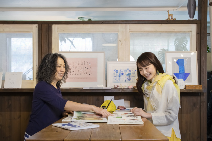 左が店主・高橋千恵