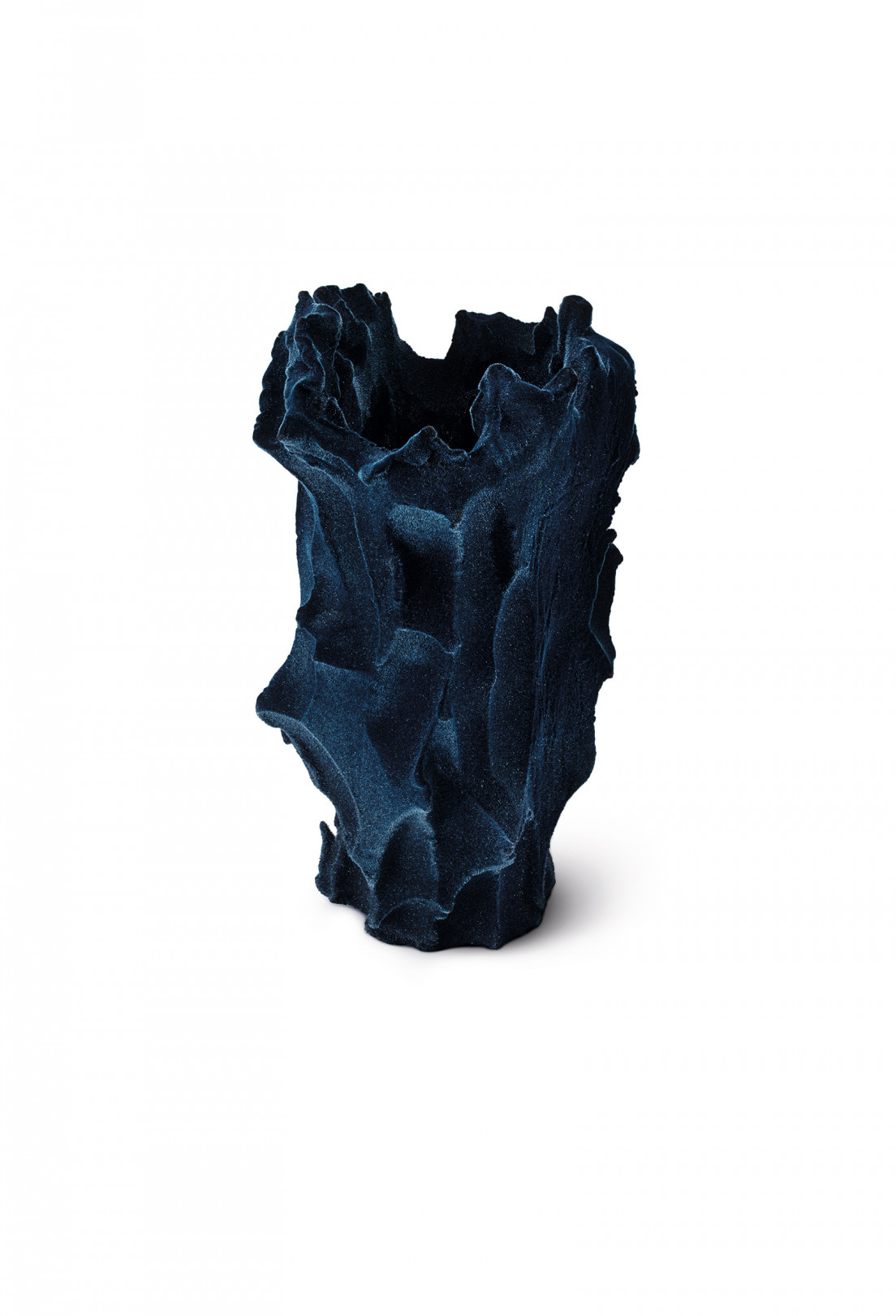 ミハル・ファーゴ,イスラエル 『Untitled』せっ器セラミックス、繊維 (フロック加工)、200 x 200 x 400 mm 2018年