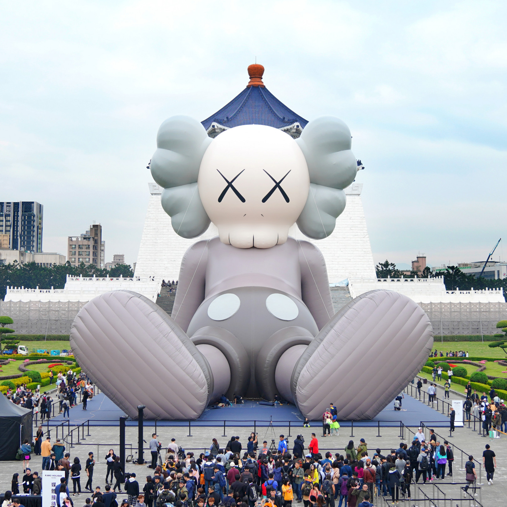 KAWS:HOLIDAY in Taipei