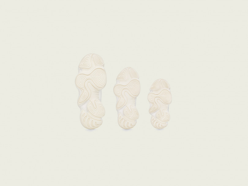 「YEEZY 500 BONE WHITE」