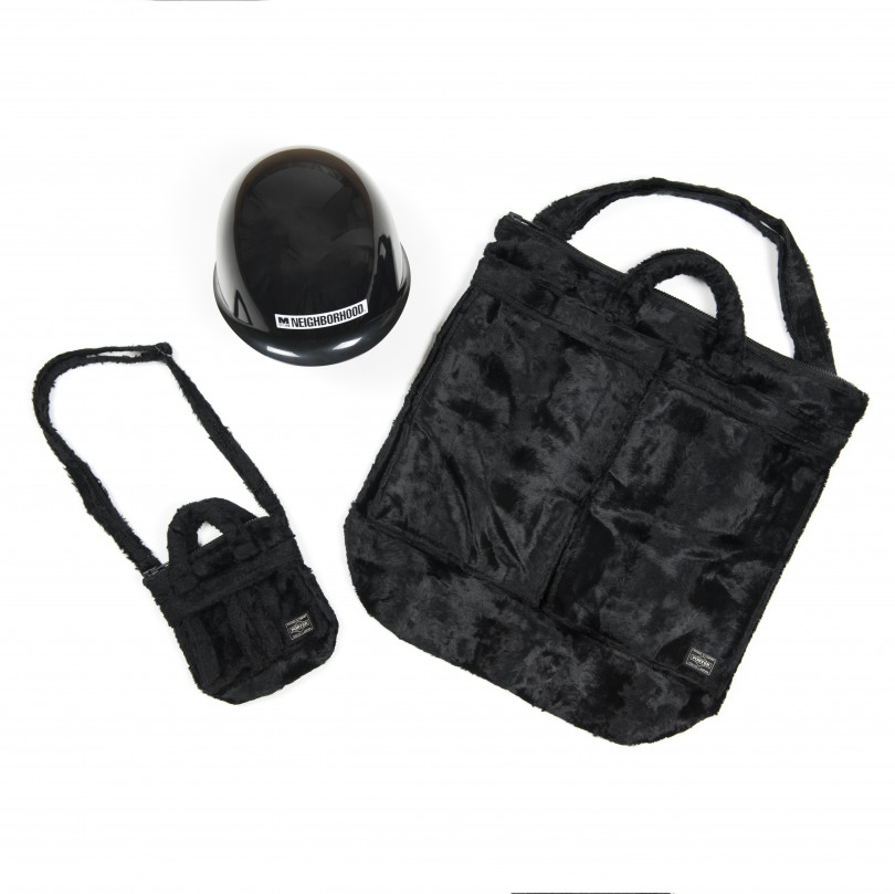 ネイバーフッド（NEIGHBORHOOD）「2WAY HELMET BAG + ヘルメット」（5万6,000円）、「2WAY HELMET BAG MINI」（2万8,000円）