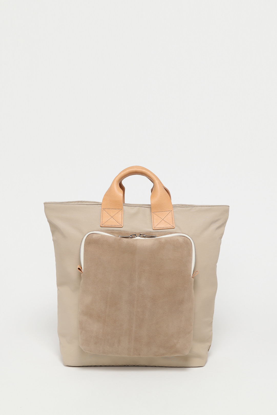 「pocket tote」（3万2,000円）