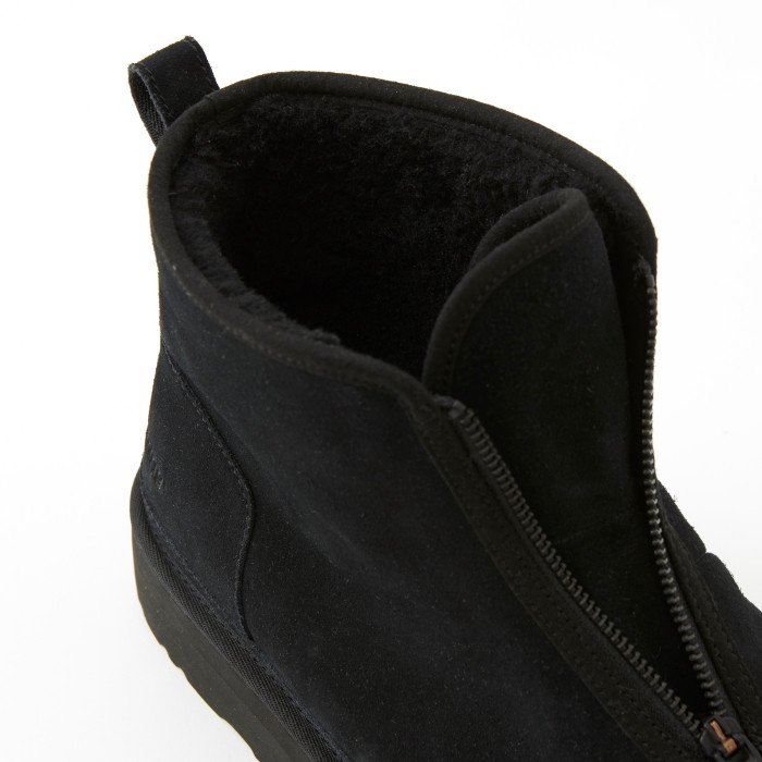 UGG x WM Zip Boot（ブラック）3万6,300円（税込）※10月22日発売予定