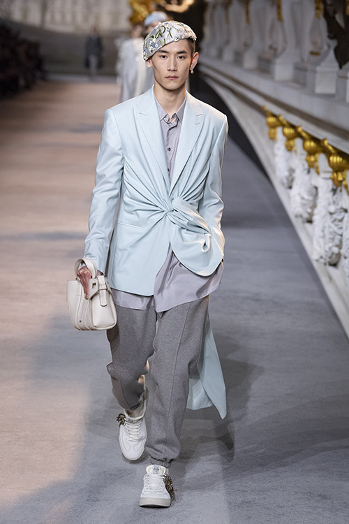 DIOR PRESENTS THE WINTER 2022-2023 MEN'S COLLECTION