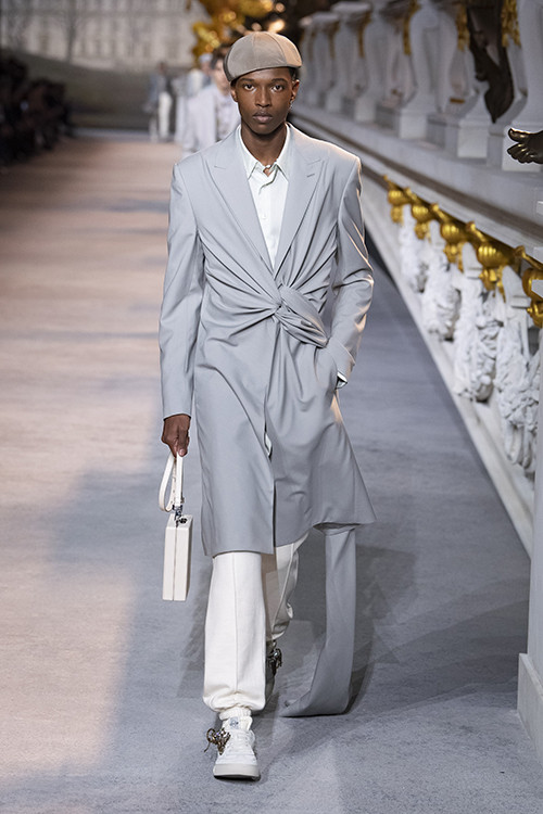 DIOR PRESENTS THE WINTER 2022-2023 MEN'S COLLECTION