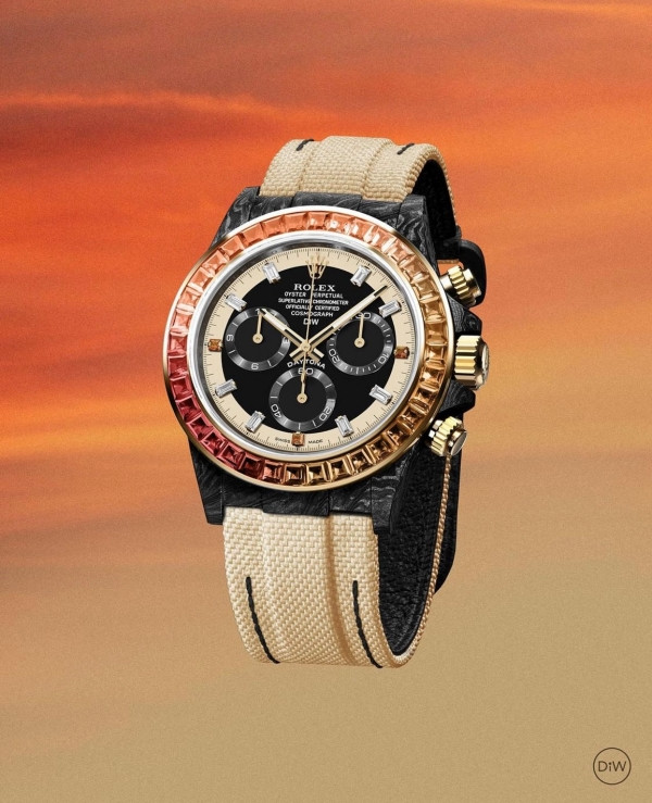 CARBON ROLEX DAYTONA RAINBOW SUNRAY 販売価格：1,210万(税込）