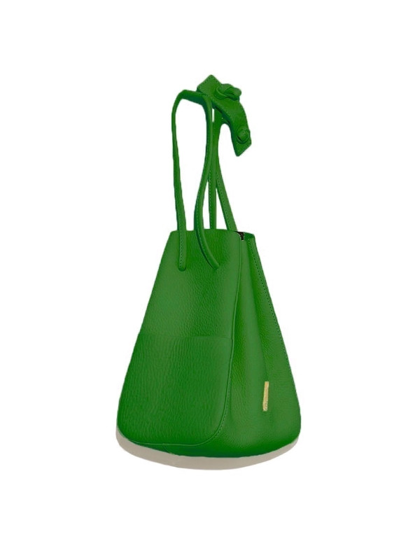 ドローストリングバッグ 2万3,100円 限定カラー：グリーン  サイズ：フリー（W16×H24×D16cm）