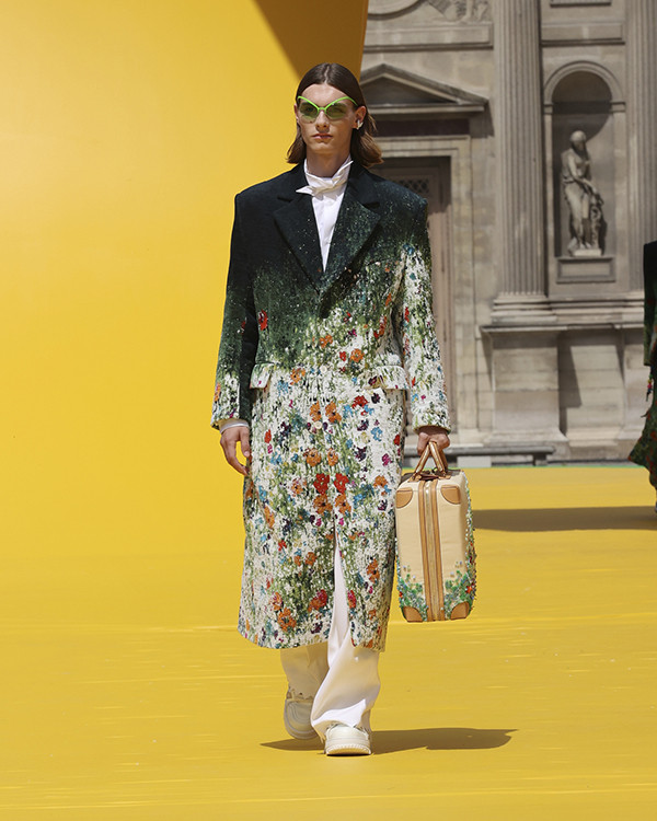 LOUIS VUITTON SPRING SUMMER 2023 MEN SHOW