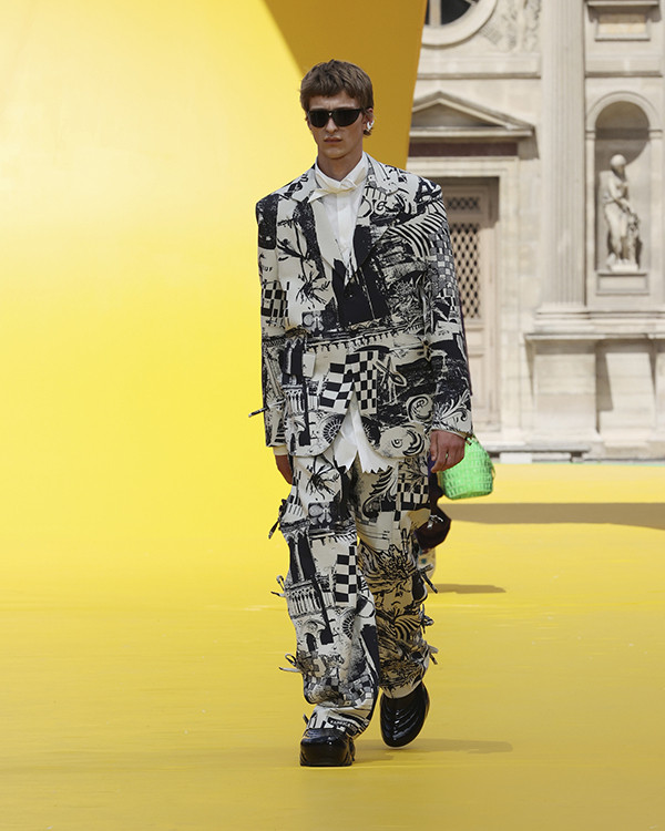 LOUIS VUITTON SPRING SUMMER 2023 MEN SHOW