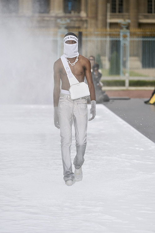 GIVENCHY SPRING - SUMMER 2023 MEN'S READY-TO-WEAR COLLECTION