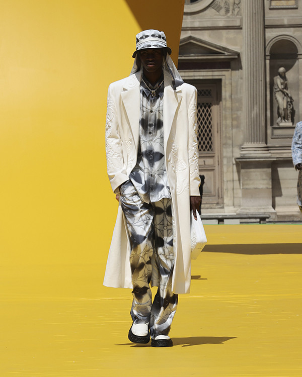 LOUIS VUITTON SPRING SUMMER 2023 MEN SHOW