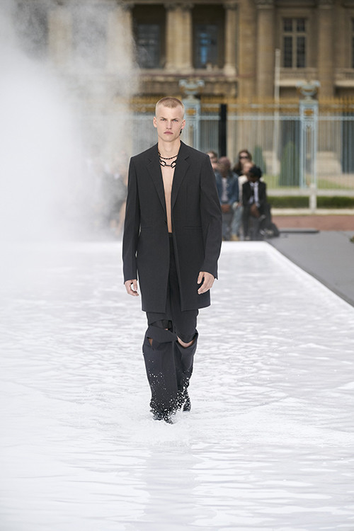 GIVENCHY SPRING - SUMMER 2023 MEN'S READY-TO-WEAR COLLECTION