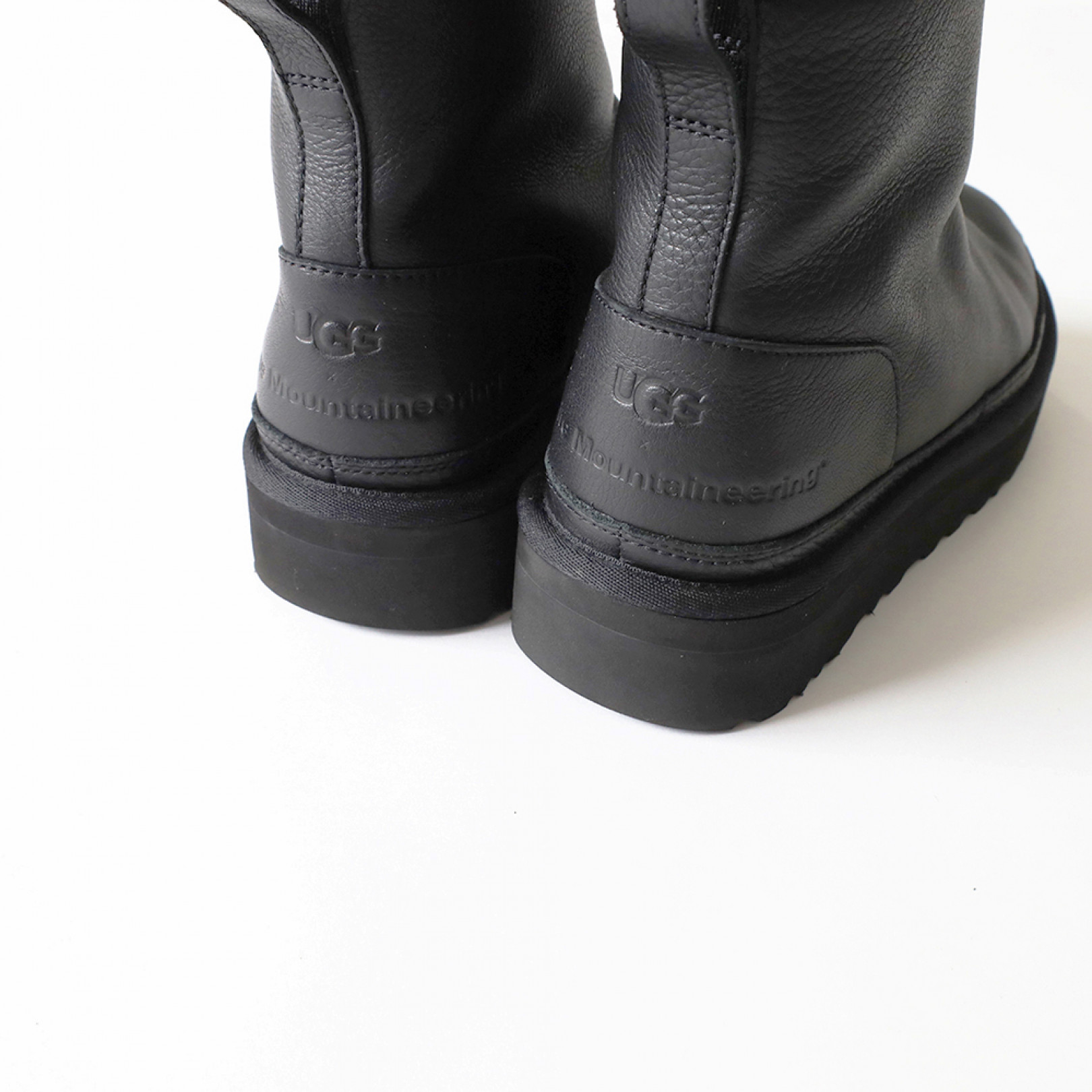 UGG x WM Neumel High Zip（ブラック） 3万6,300円（税込） *10月8日発売予定