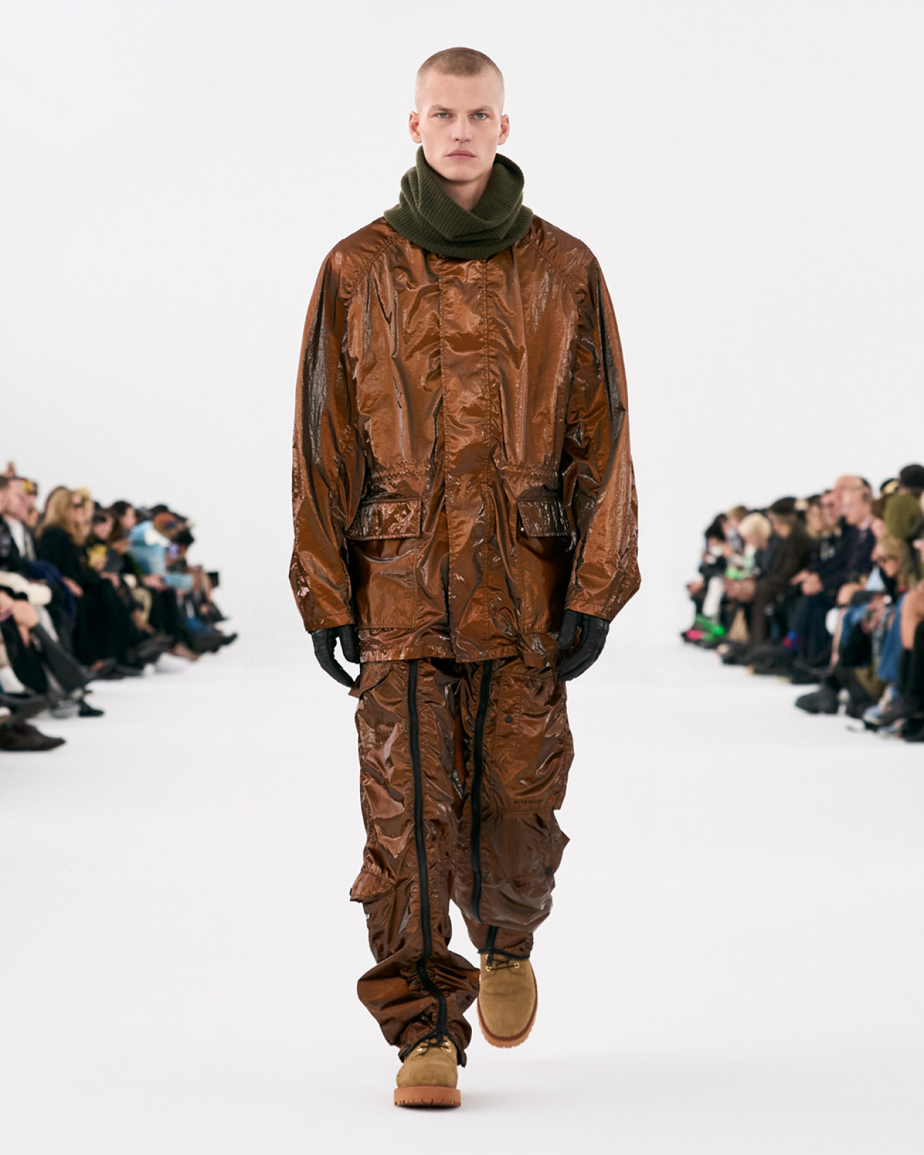 GIVENCHY FALL - WINTER 2023 MEN'S READY-TO-WEAR COLLECTION