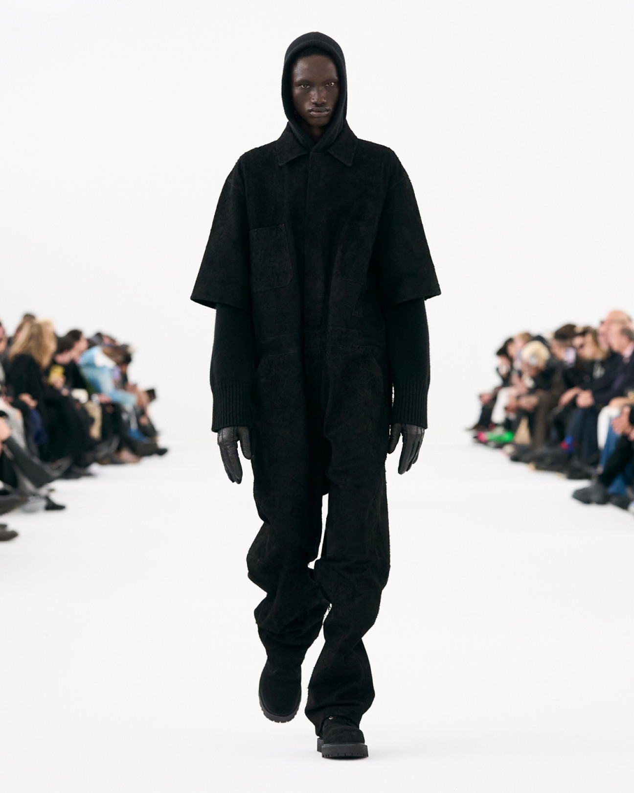 GIVENCHY FALL - WINTER 2023 MEN'S READY-TO-WEAR COLLECTION