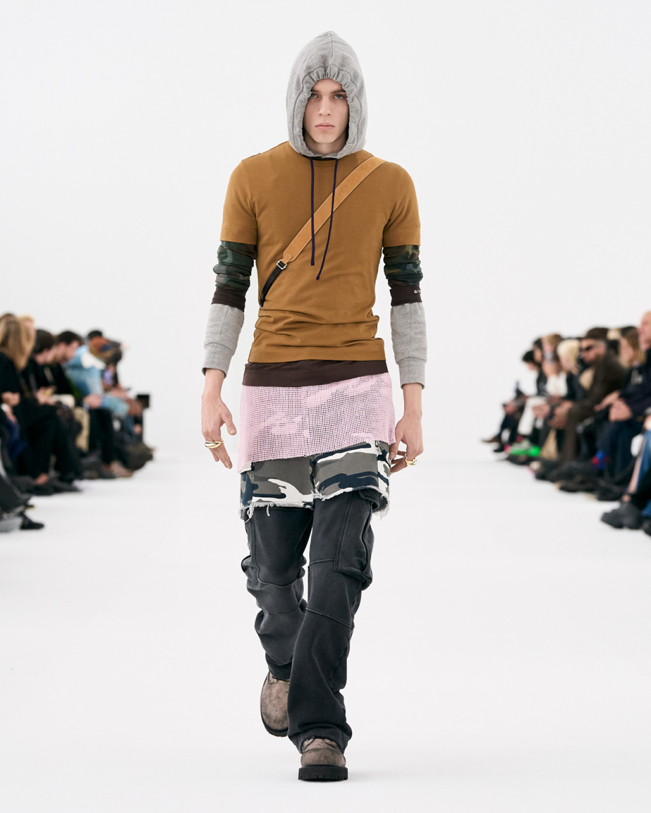 GIVENCHY FALL - WINTER 2023 MEN'S READY-TO-WEAR COLLECTION