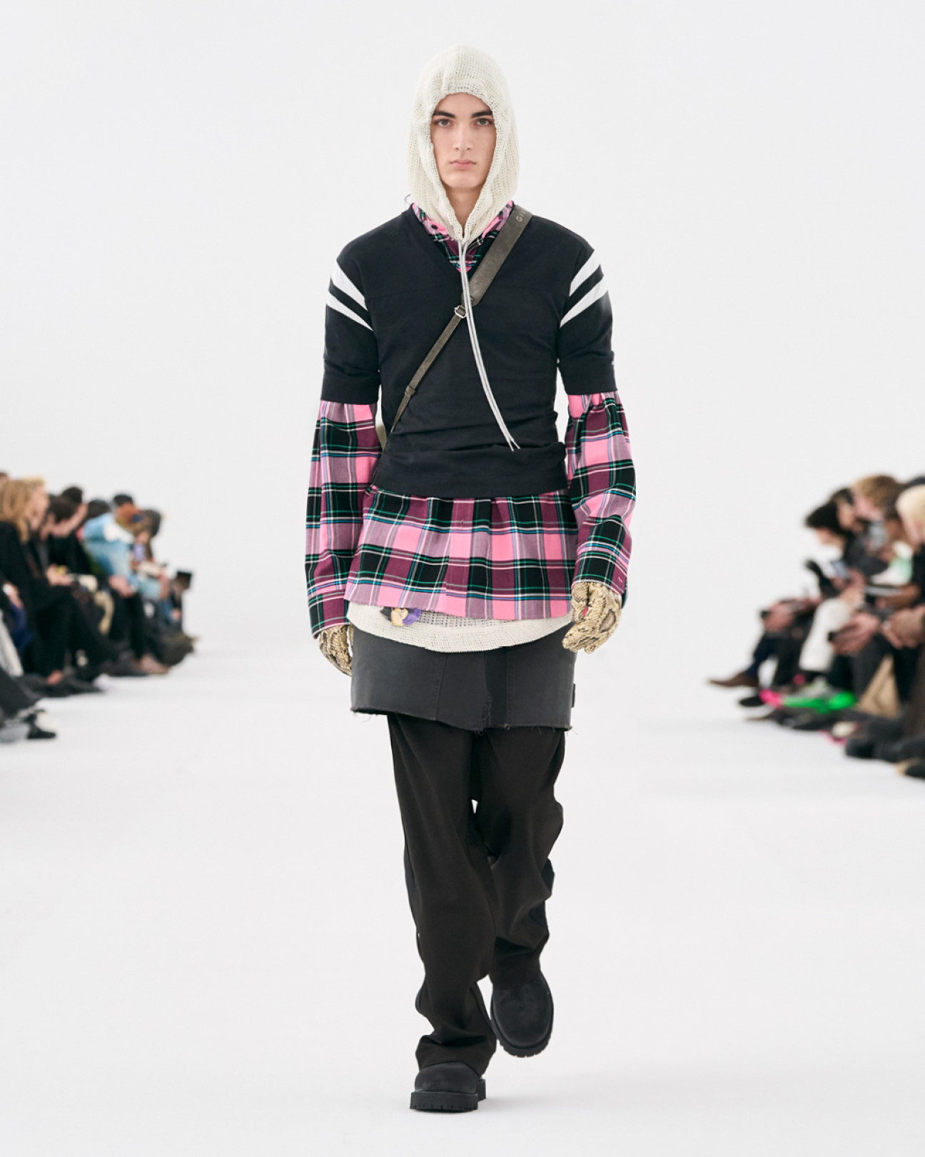 GIVENCHY FALL - WINTER 2023 MEN'S READY-TO-WEAR COLLECTION