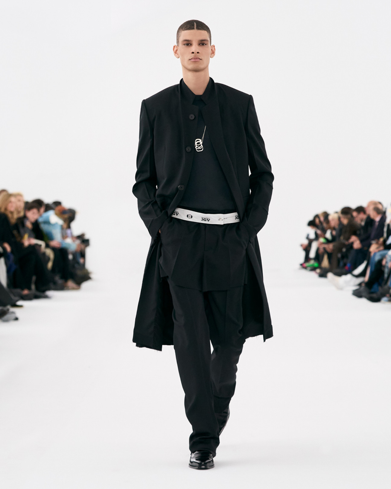 GIVENCHY FALL - WINTER 2023 MEN'S READY-TO-WEAR COLLECTION