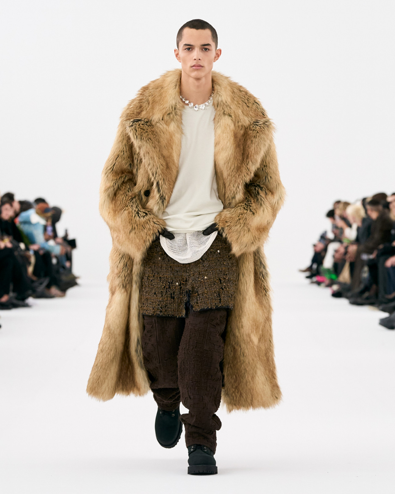 GIVENCHY FALL - WINTER 2023 MEN'S READY-TO-WEAR COLLECTION