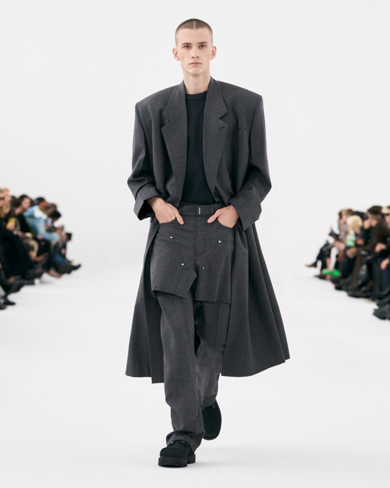 GIVENCHY FALL - WINTER 2023 MEN'S READY-TO-WEAR COLLECTION