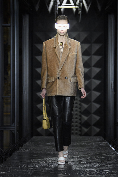 LOUIS VUITTON 2023-24FALL&WINTER WOMENS COLLECTION