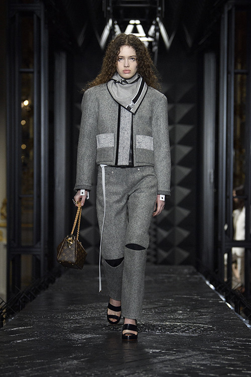 LOUIS VUITTON 2023-24FALL&WINTER WOMENS COLLECTION