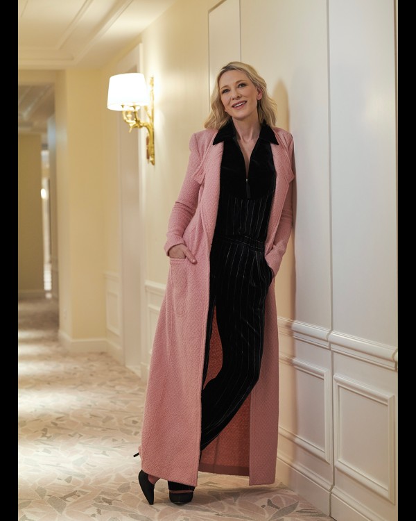 Cate Blanchett_Con Cornice
